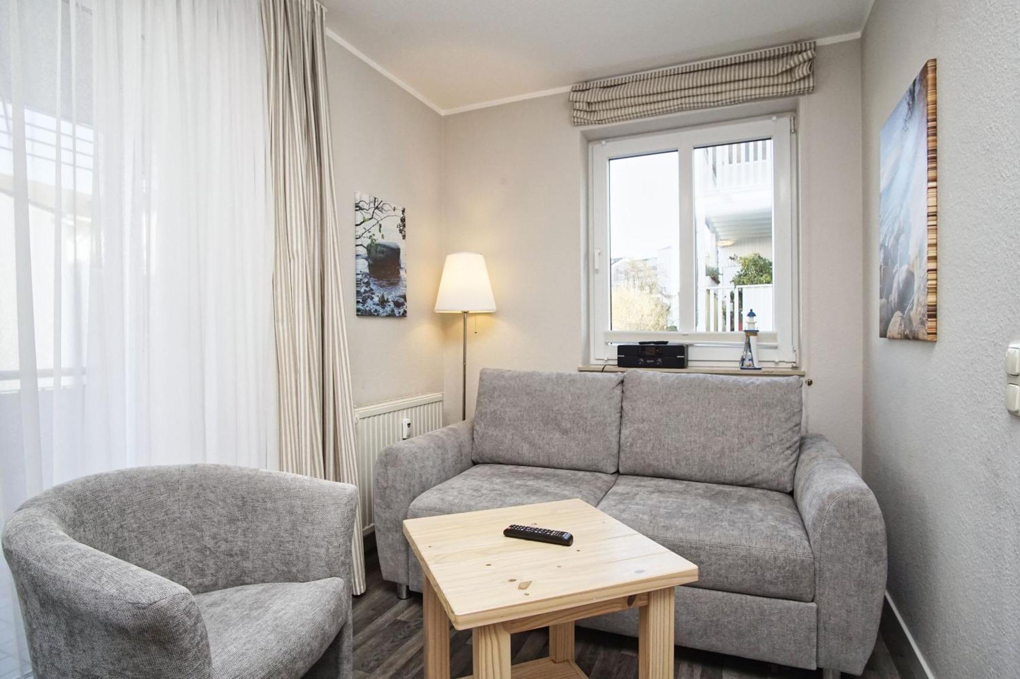 Zentrale Fewo Mit Balkon, Gratis Nutzung Vom Ahoi Erlebnisbad Und Sauna In Sellin - Villa Buskam Fewo 27 Гёрен Экстерьер фото