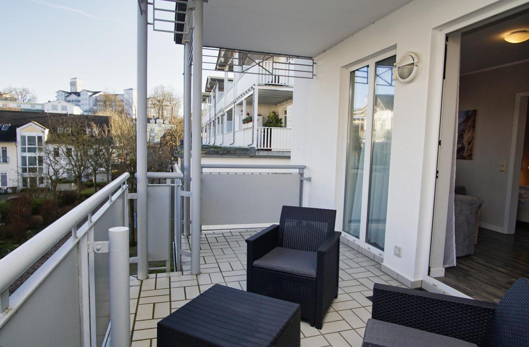 Zentrale Fewo Mit Balkon, Gratis Nutzung Vom Ahoi Erlebnisbad Und Sauna In Sellin - Villa Buskam Fewo 27 Гёрен Экстерьер фото